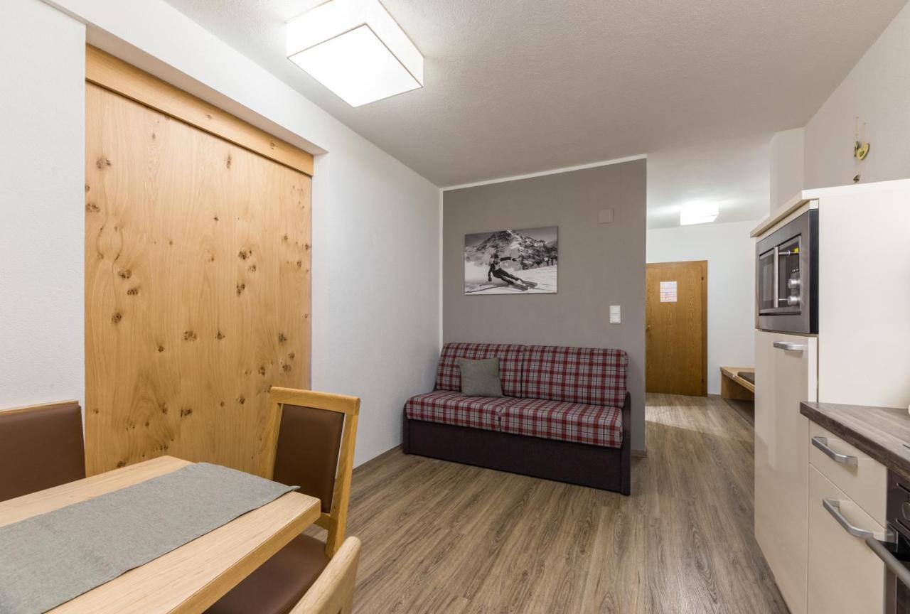 Birkenhof Premium Apart & Suites Lermoos Exteriör bild